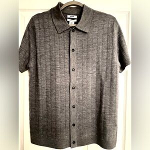 NEW JASON WU Sz M. Men's Blue color. Button Down Short Sleeve Sweater Shirt.